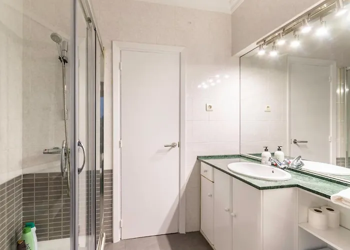 Amplio Y Comodo En Basurto Бильбао