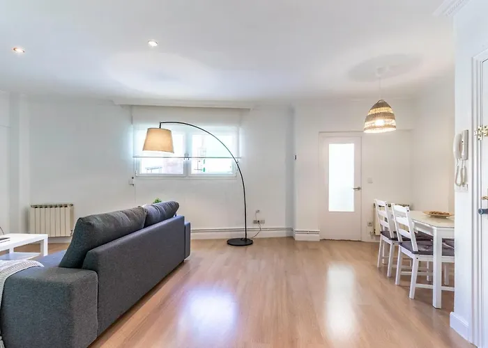 Amplio Y Comodo En Basurto * Бильбао